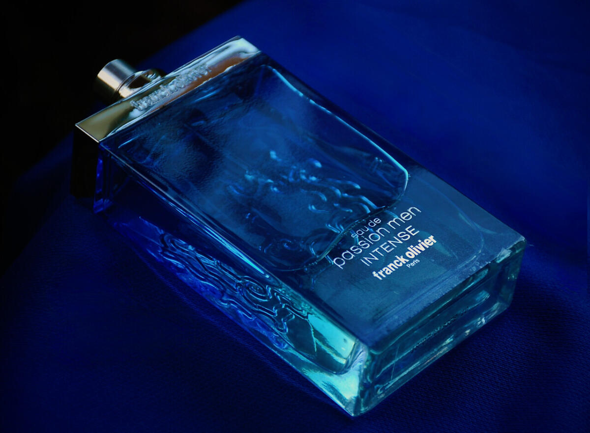 Fragancia Eau de Passion Intense de Franck Olivier para Hombre 75 ml